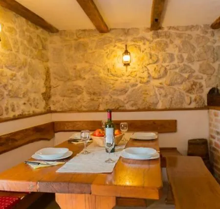 Lidija Holiday home Makarska